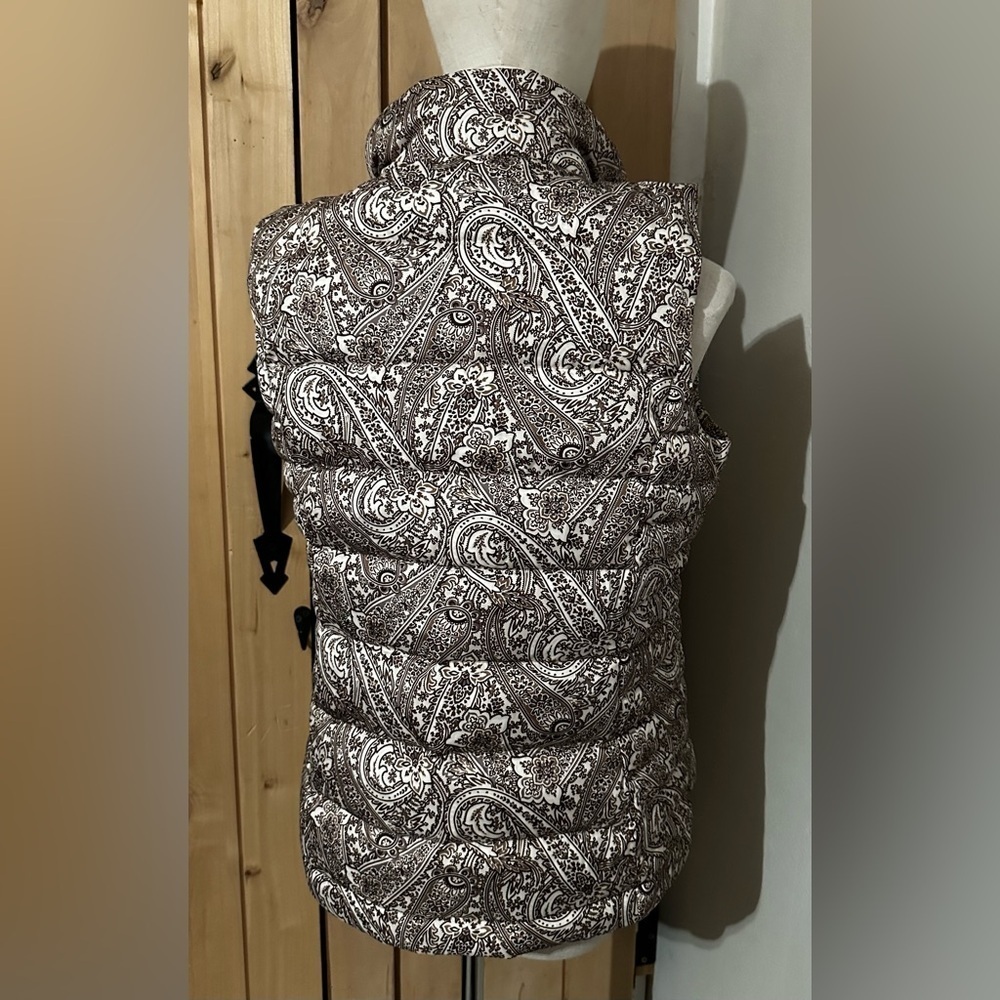Lands’ End Paisley Quilted Puffer Vest XS | NWOT Zip Front Layering - Picture 7 of 8